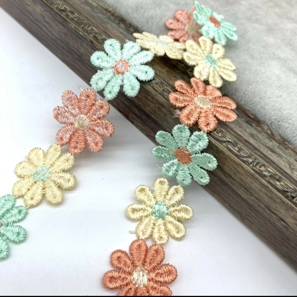 1YD DAISY ROPE - Picture 3 of 4